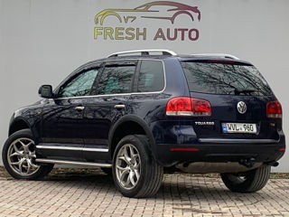 Volkswagen Touareg foto 3