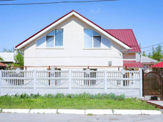 Casă spre chirie cu 3 camere, 160 m2 în Chișinău, Buiucani