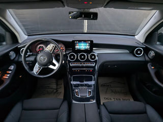 Mercedes GLC foto 9