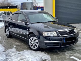 Skoda Superb foto 1