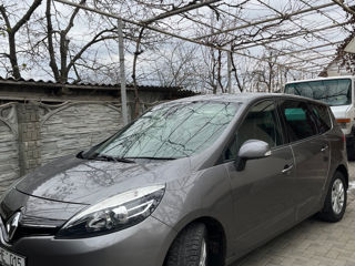 Renault Grand Scenic foto 2