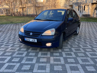 Suzuki Liana foto 4