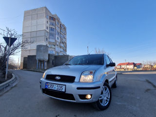 Ford Fusion foto 6