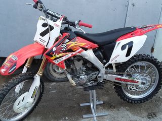 Honda CRF 450 foto 4