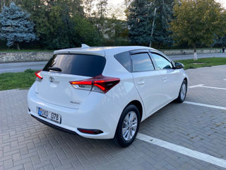 Toyota Auris foto 4