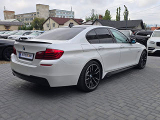 BMW 5 Series foto 6