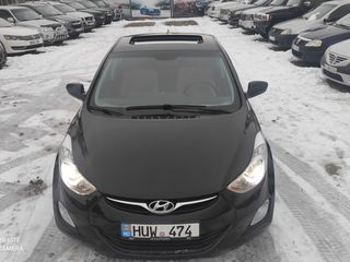 Hyundai Elantra foto 18