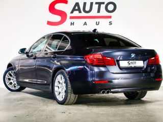 BMW 5 Series foto 4