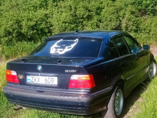 BMW 3 Series фото 1
