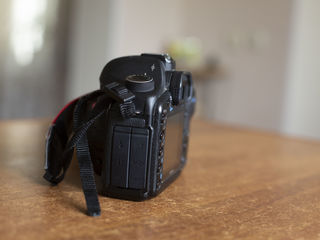 Продам тушку Canon 5D MARK2 в хорошем состоянии+объектив Canon 50 mm 1.4. foto 3