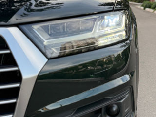 Audi Q7 фото 3