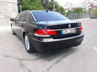 BMW 7 Series foto 3