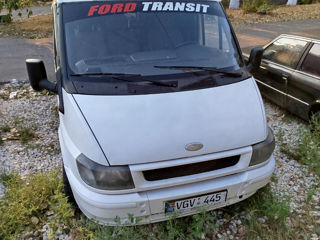 Ford Transit Courier