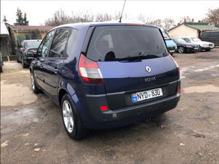 Renault Scenic foto 2