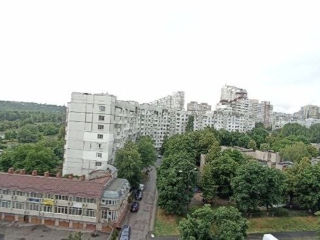 Apartament cu 2 camere, 71 m², Botanica, Chișinău foto 6