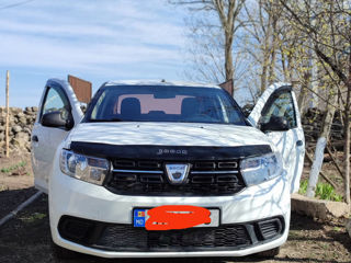 Dacia Logan foto 1