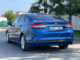 Ford Fusion foto 6