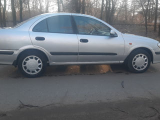 Nissan Almera foto 5