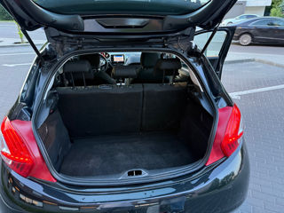 Peugeot 208 фото 9