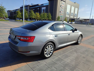 Skoda Superb foto 7