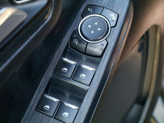 Ford Kuga фото 10