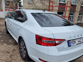 Skoda Superb foto 4