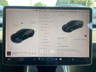 Tesla Model 3 foto 8