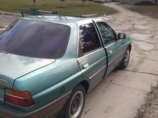 Ford Orion foto 2