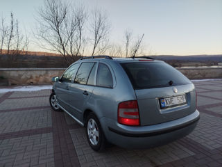 Skoda Fabia foto 2