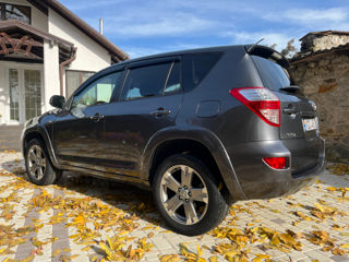 Toyota Rav 4 foto 4