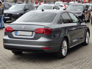 Volkswagen Jetta foto 3