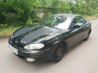 Hyundai Coupe foto 2