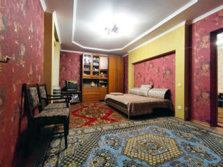 Apartament cu 5 camere sau mai multe, 175 m², Centru, Chișinău foto 3