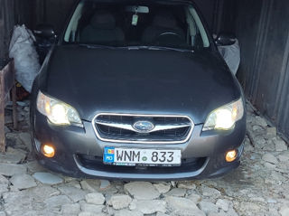 Subaru Legacy foto 2