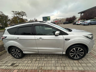 Ford Kuga foto 3