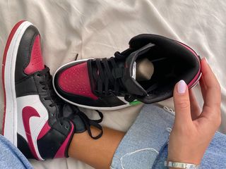 Nike Air Jordan 1 Retro High Bordo/Black Women's