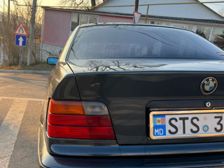 BMW 3 Series foto 8