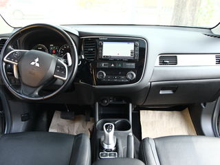 Mitsubishi Outlander foto 5