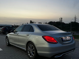 Mercedes C-Class foto 3