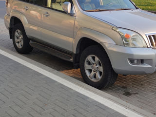 Toyota Land Cruiser Prado foto 2