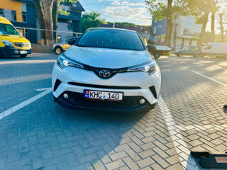 Toyota C-HR фото 2