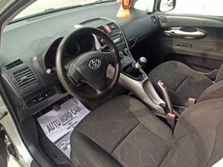 Toyota Auris foto 8