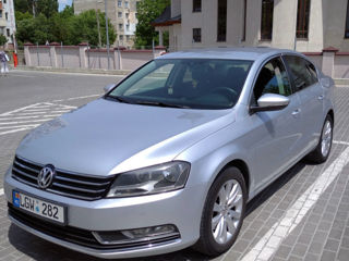 Volkswagen Passat foto 2