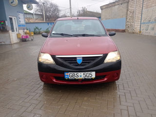 Dacia Logan foto 1