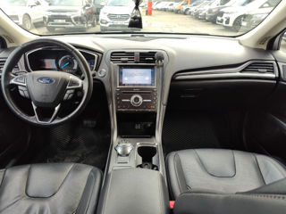 Ford Fusion foto 8