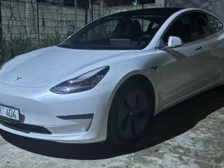 Tesla Model 3 foto 2