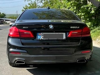 BMW 5 Series foto 3