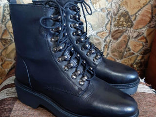 Модные кожанные женские теплые ботинки на шнуровке Oxmox, 38 размер foto 2