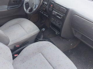 Volkswagen Caddy foto 2