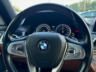 BMW 7 Series foto 11